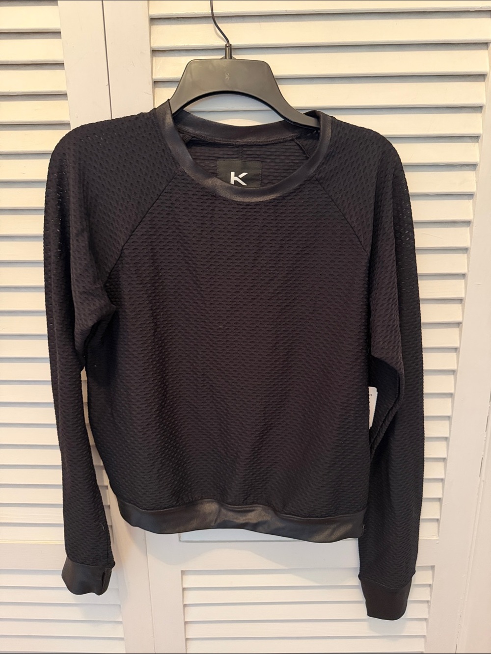 NWT Koral Black Textured Athletic Top M